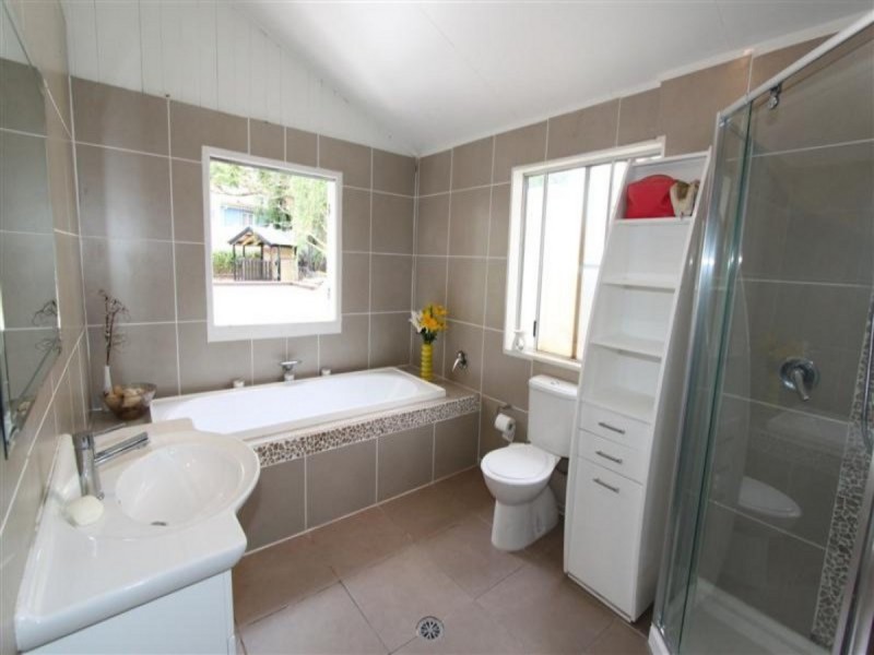 92 Ward Street, The Range QLD 4700